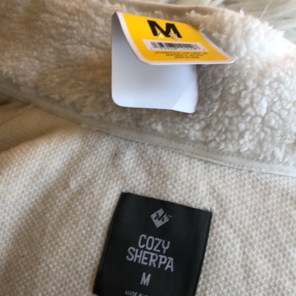 New Soft Faux Fur light Weight jacket (White) - Picture 2 of 5